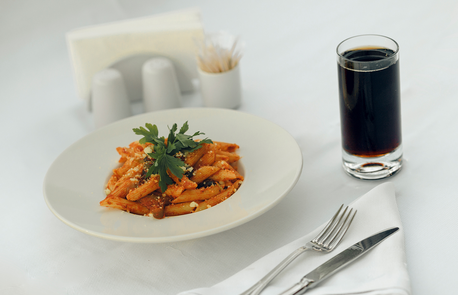 216_castle_restaurant_bar_alanı